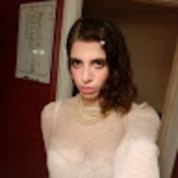 Meet your Posher, Annie - Picture 1 of 1